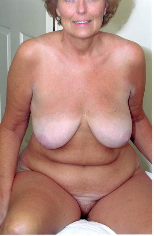 Mature Wife Shows Off Her Big Tits And Round Hips