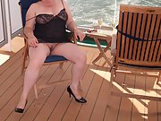 BBW wife shows off her hairy pussy in the sun