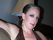 Gorgeous hot wife - Loves to pose and her cuck hubby wants your coment